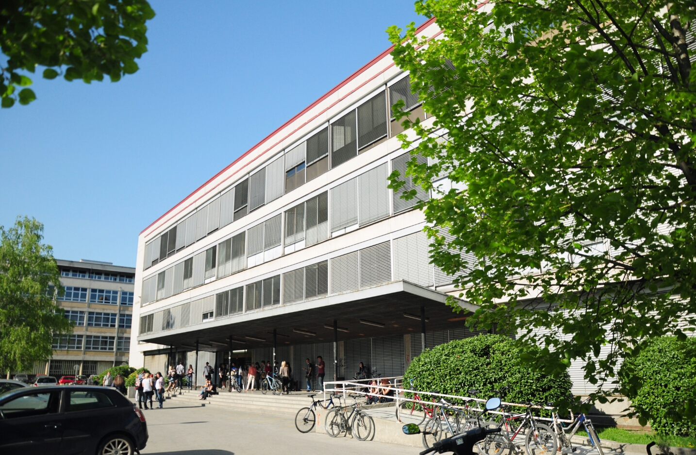 Faculty of Humanities and Social Sciences - view of the front side of the building